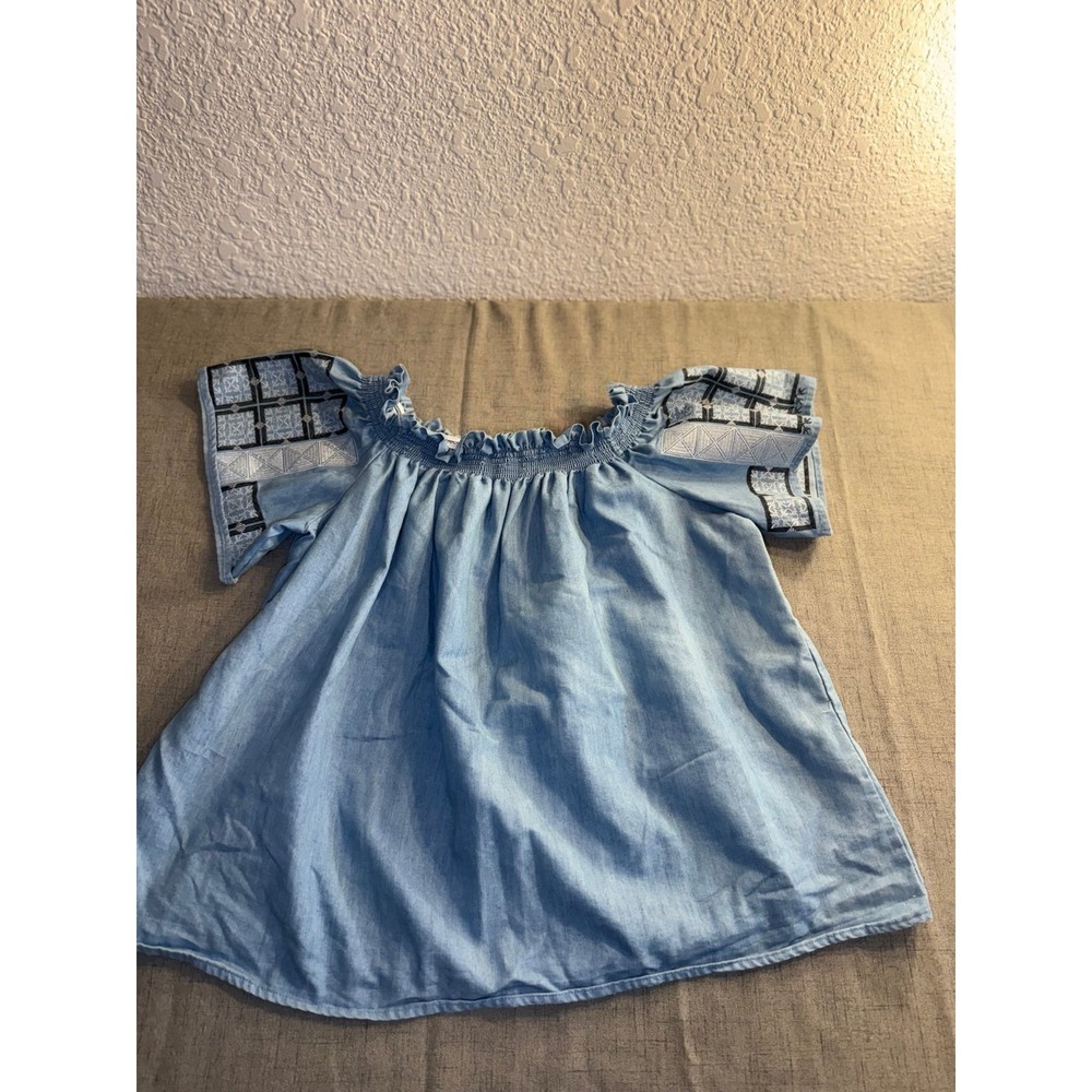 Romeo & Juliet smocked‎ off the shoulder top. Women's size S.